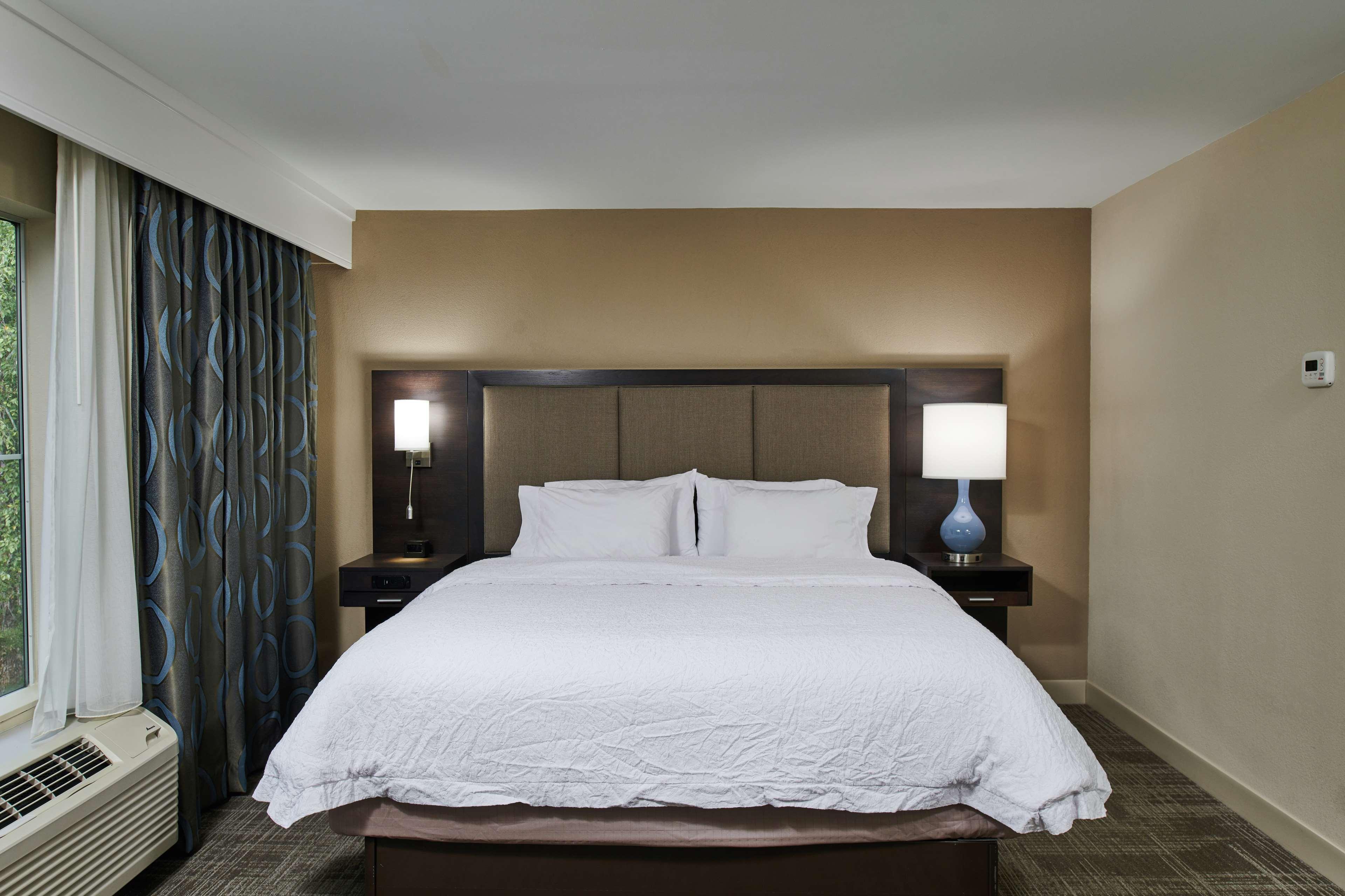 Hampton Inn & Suites Chapel Hill/Durham Eksteriør billede