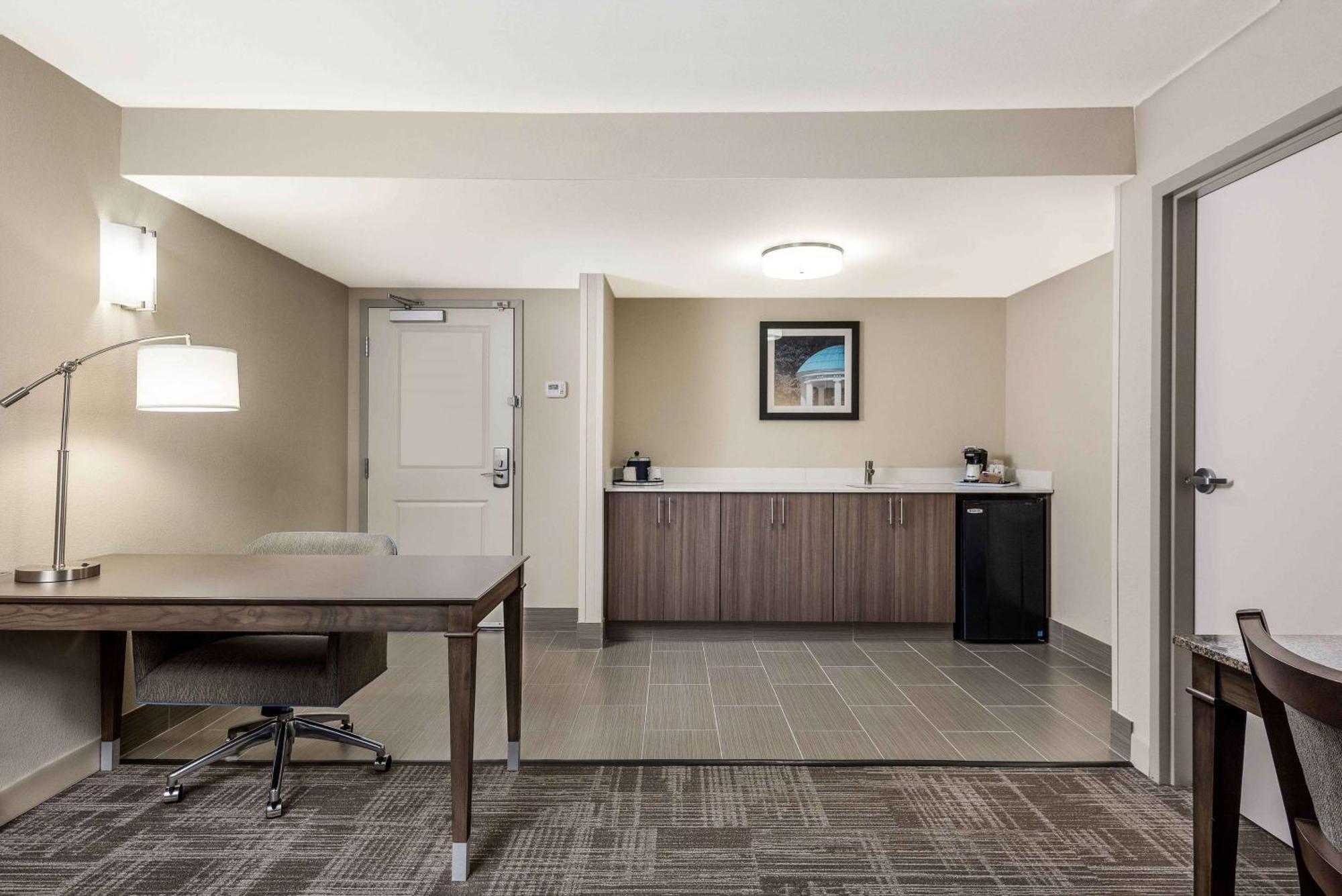 Hampton Inn & Suites Chapel Hill/Durham Eksteriør billede