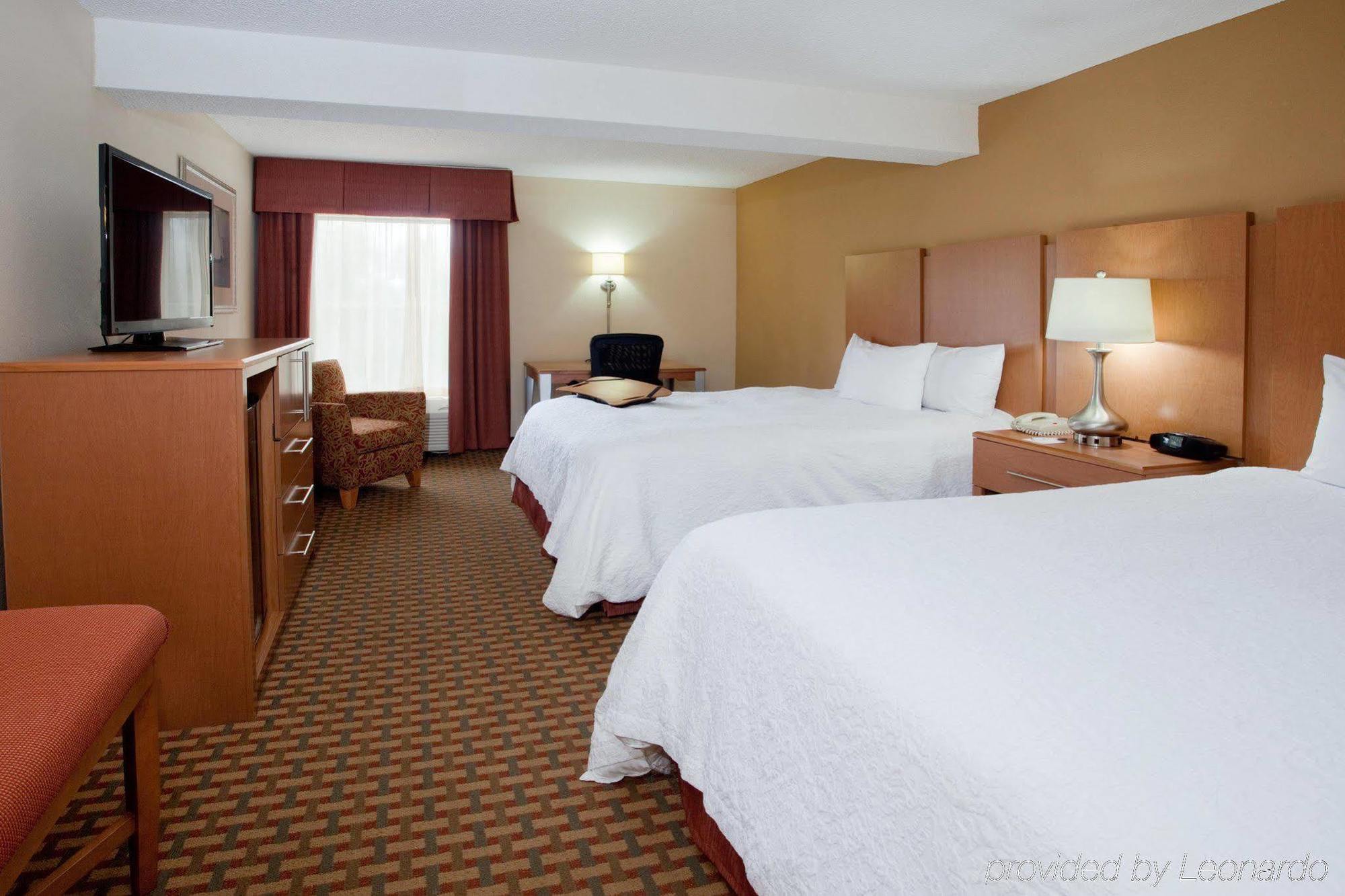 Hampton Inn & Suites Chapel Hill/Durham Eksteriør billede